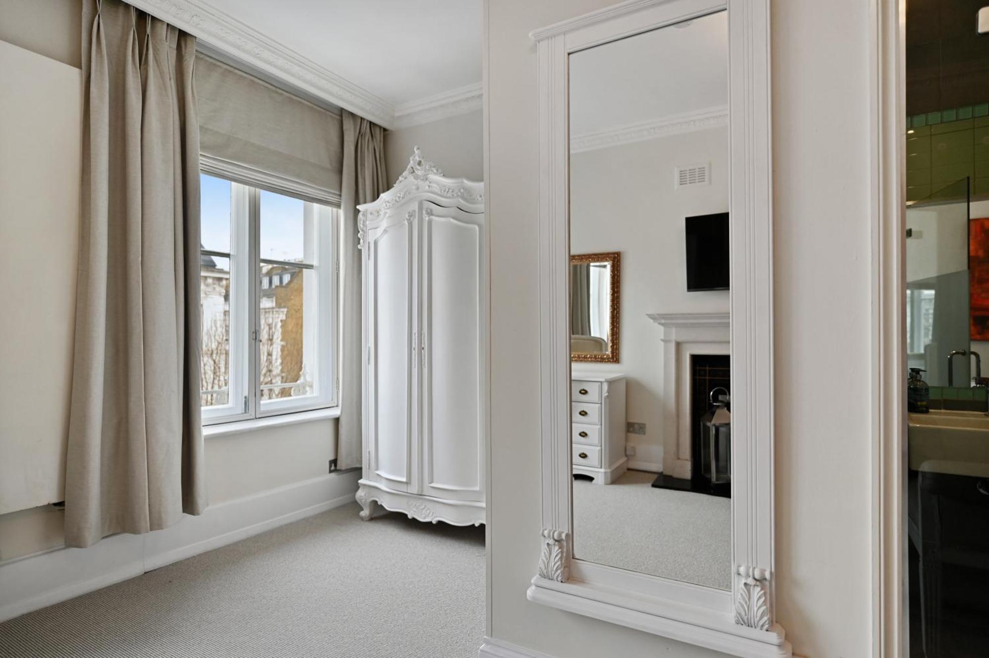 Beautiful 2 King Size Beds 2 Bath- Sleeps 5 In Earls Court Londres Exterior foto
