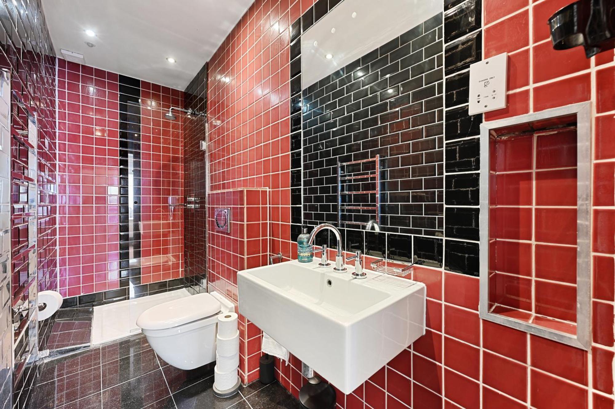 Beautiful 2 King Size Beds 2 Bath- Sleeps 5 In Earls Court Londres Exterior foto