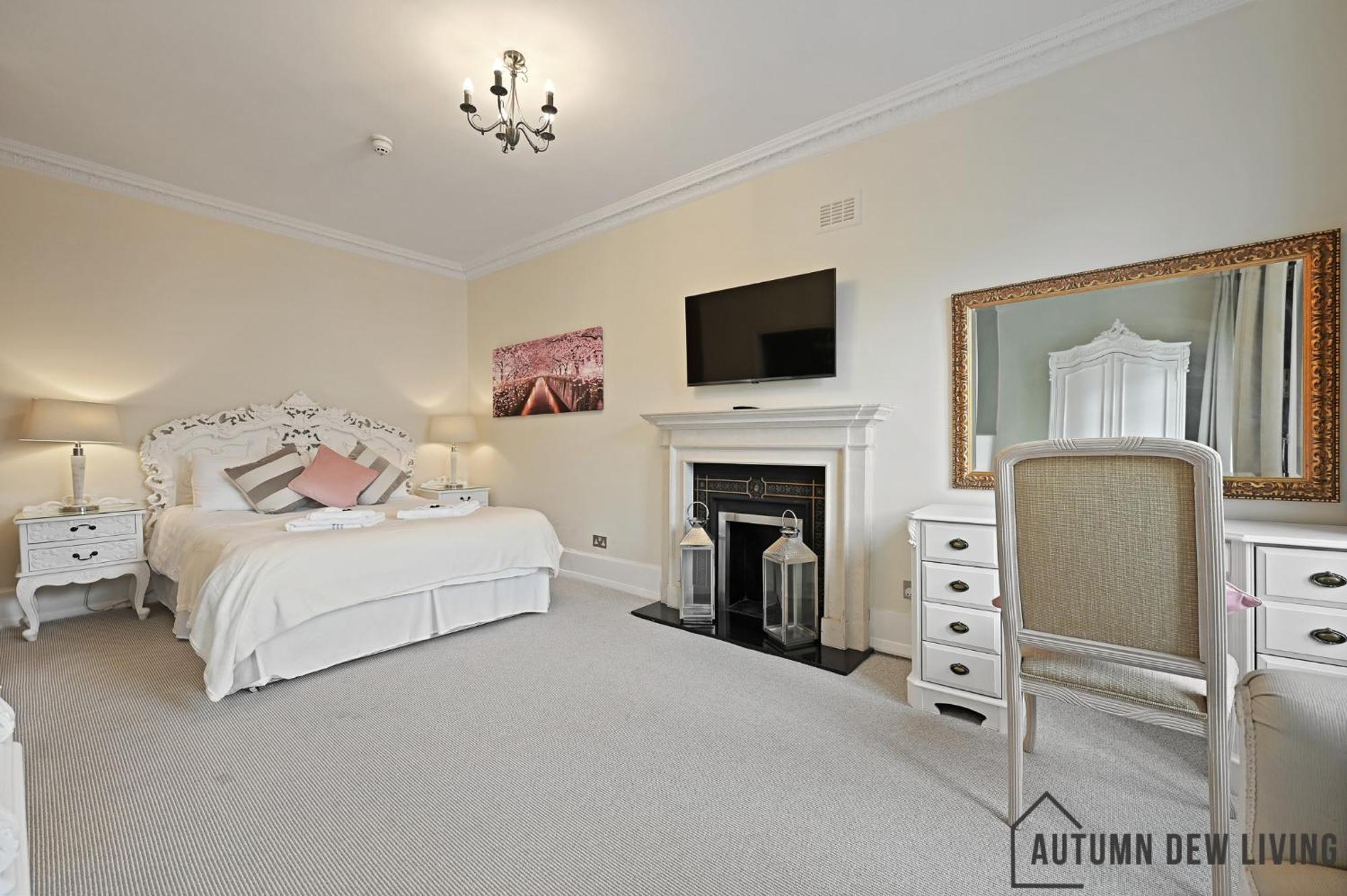 Beautiful 2 King Size Beds 2 Bath- Sleeps 5 In Earls Court Londres Exterior foto