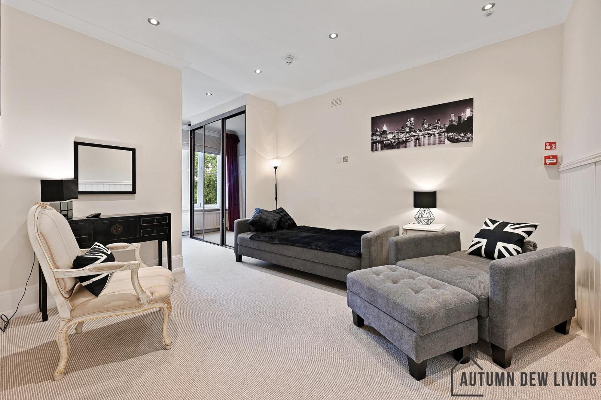 Beautiful 2 King Size Beds 2 Bath- Sleeps 5 In Earls Court Londres Exterior foto