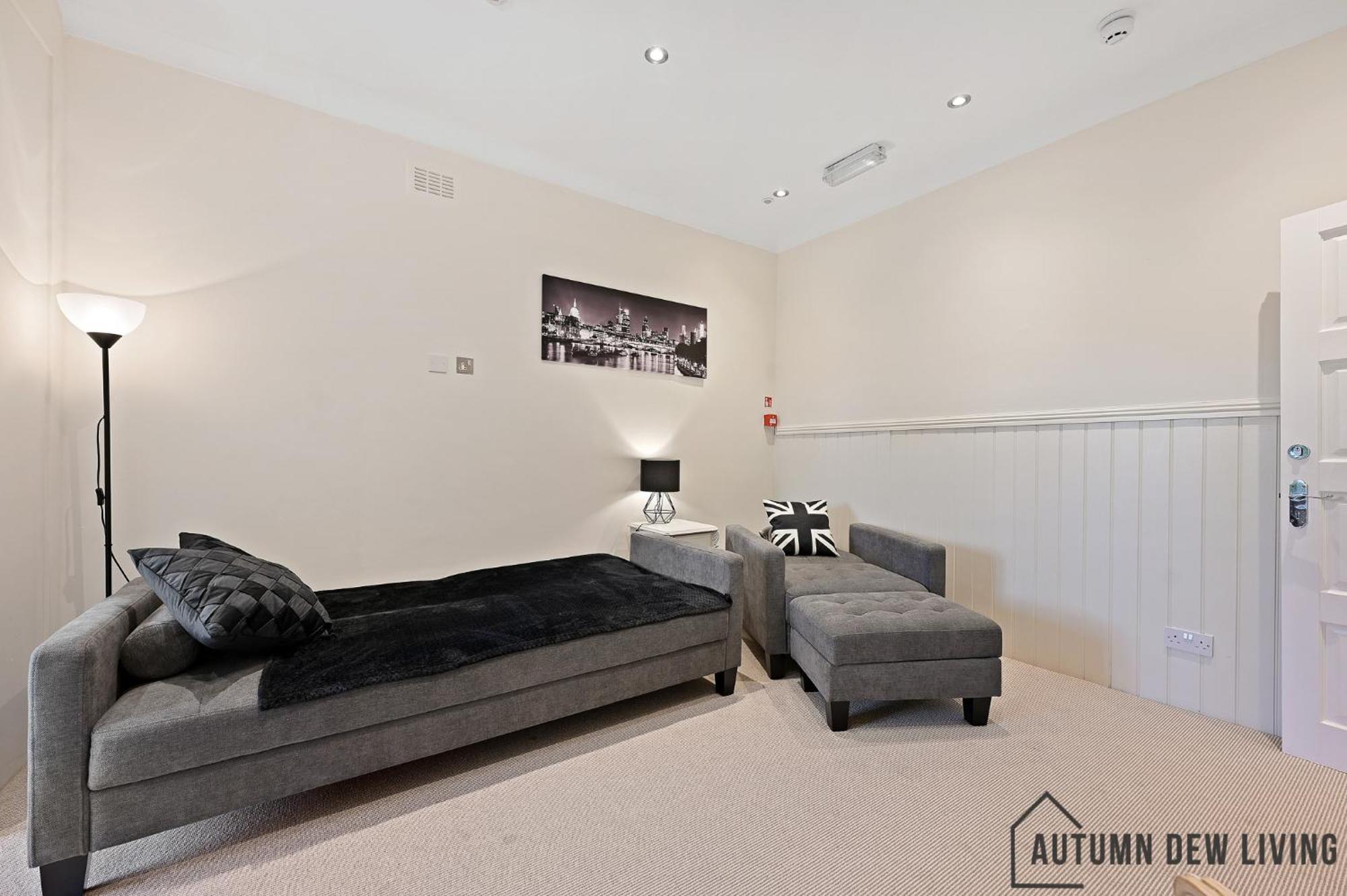 Beautiful 2 King Size Beds 2 Bath- Sleeps 5 In Earls Court Londres Exterior foto