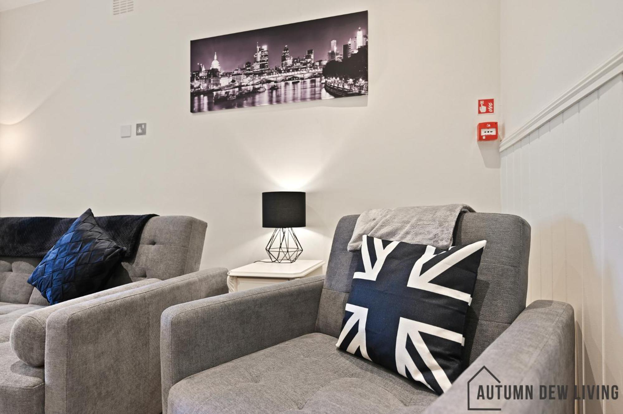 Beautiful 2 King Size Beds 2 Bath- Sleeps 5 In Earls Court Londres Exterior foto
