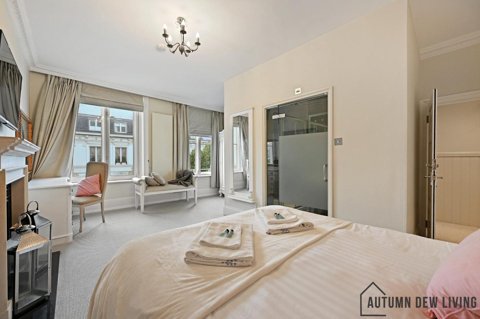 Beautiful 2 King Size Beds 2 Bath- Sleeps 5 In Earls Court Londres Exterior foto